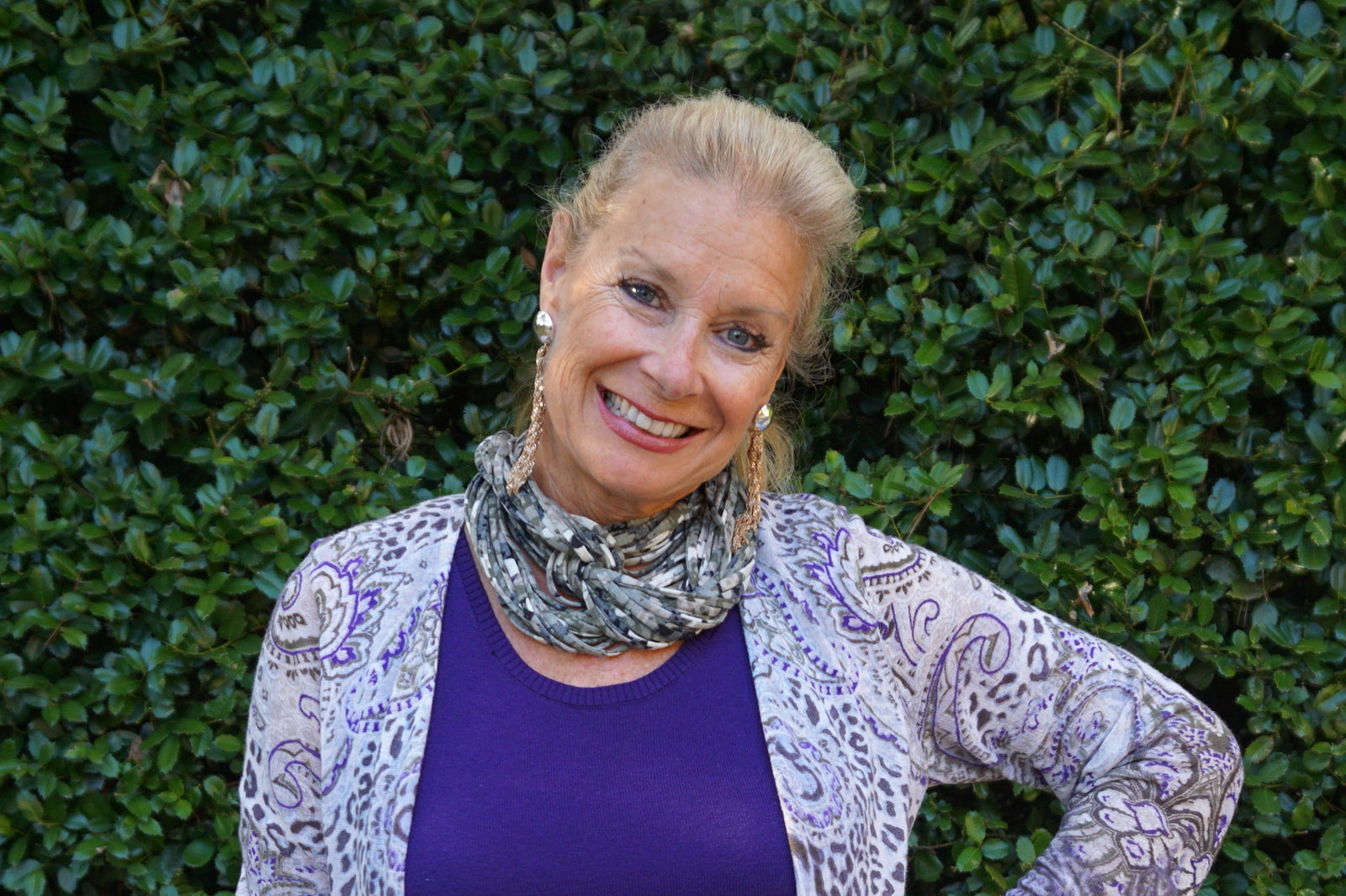 How to Hide an Aging Neck with Robin LaMonte